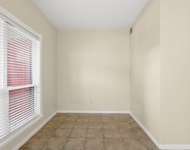 2025 Augusta Drive - Photo Thumbnail 19