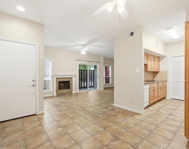 2025 Augusta Drive - Photo Thumbnail 17