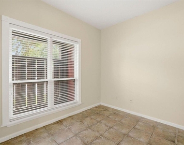 2025 Augusta Drive - Photo Thumbnail 20