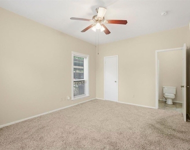 2025 Augusta Drive - Photo Thumbnail 21