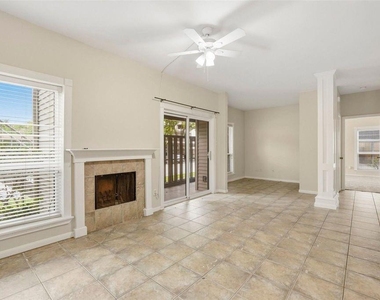 2025 Augusta Drive - Photo Thumbnail 4