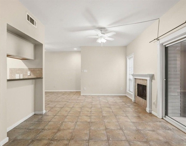 2025 Augusta Drive - Photo Thumbnail 6