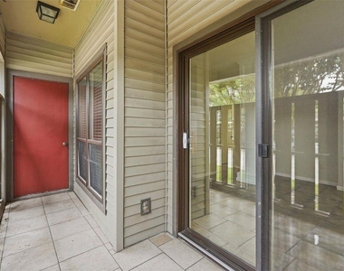 2025 Augusta Drive - Photo Thumbnail 2