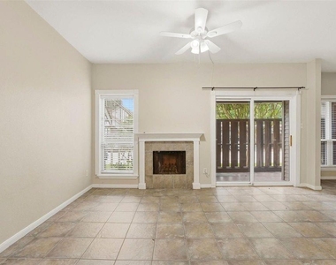 2025 Augusta Drive - Photo Thumbnail 3