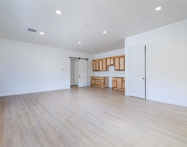 12826 Hill Dr - Photo Thumbnail 46