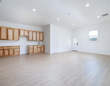 12826 Hill Dr - Photo Thumbnail 47