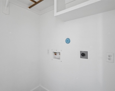 4606 Mallow Street - Photo Thumbnail 13