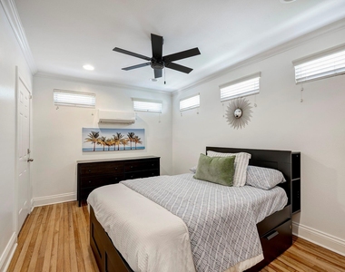 1811 Marshall Street - Photo Thumbnail 13