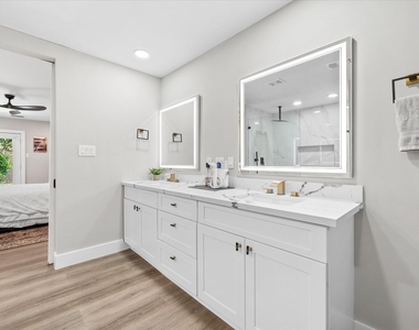 8202 Argentina Street - Photo Thumbnail 21