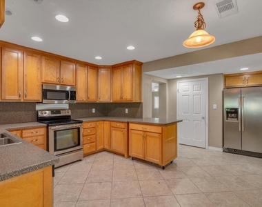119 Barracuda Avenue - Photo Thumbnail 8