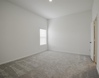 21811 Carpineti Lane - Photo Thumbnail 19