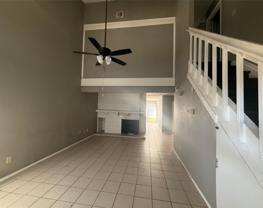 8498 Dairy View Lane - Photo Thumbnail 4