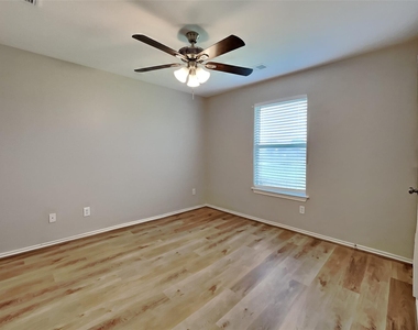 22076 Knights Cove Drive - Photo Thumbnail 16