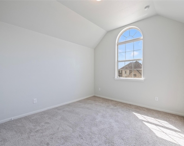632 Kickapoo Court - Photo Thumbnail 7