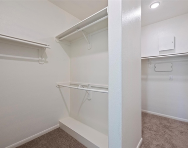 632 Kickapoo Court - Photo Thumbnail 14