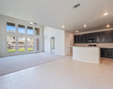 632 Kickapoo Court - Photo Thumbnail 4