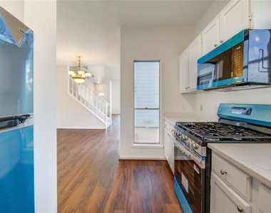 308 N Ranch House Road - Photo Thumbnail 11