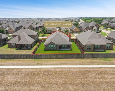 23434 Bracino Lake Drive - Photo Thumbnail 26