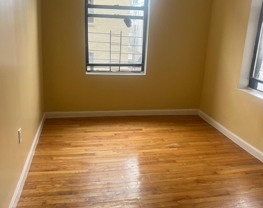 West 188th Street - Photo Thumbnail 2