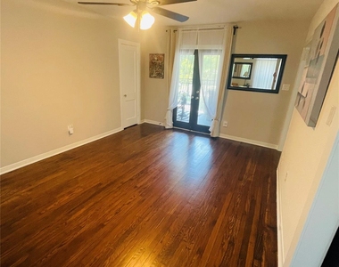 4705 Park Drive - Photo Thumbnail 13