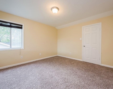 2039 Shorewood Lane - Photo Thumbnail 27