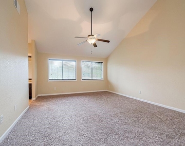 2039 Shorewood Lane - Photo Thumbnail 30