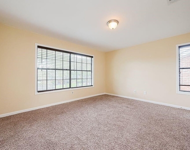 2039 Shorewood Lane - Photo Thumbnail 41