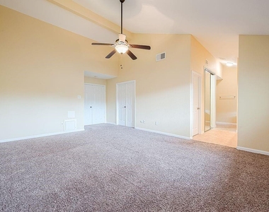 2039 Shorewood Lane - Photo Thumbnail 33