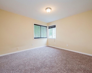 2039 Shorewood Lane - Photo Thumbnail 26