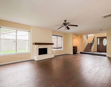 2039 Shorewood Lane - Photo Thumbnail 13