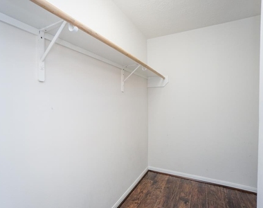 2710 Grants Lake Boulevard - Photo Thumbnail 13