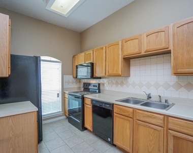 2710 Grants Lake Boulevard - Photo Thumbnail 7