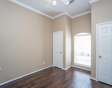 2710 Grants Lake Boulevard - Photo Thumbnail 17