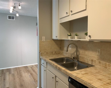 10049 Westpark Drive - Photo Thumbnail 23