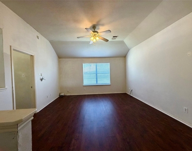 2305 Ames Street - Photo Thumbnail 18