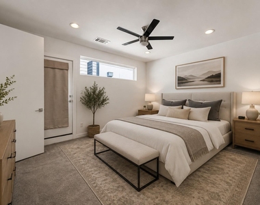 910 W 19th Street - Photo Thumbnail 14