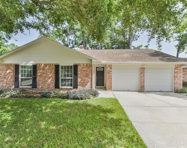 9719 Halkirk Street - Photo Thumbnail 2