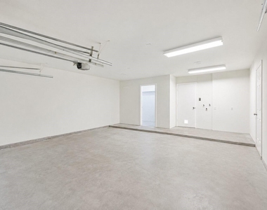 9719 Halkirk Street - Photo Thumbnail 29