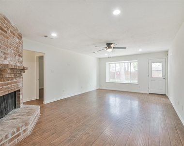 9719 Halkirk Street - Photo Thumbnail 5