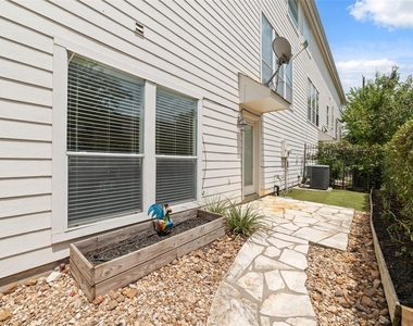 2256 La Branch Street - Photo Thumbnail 31