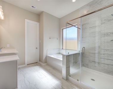 4203 Maple Glen Drive - Photo Thumbnail 13