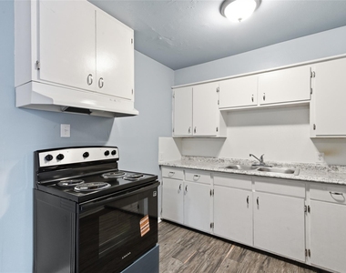 6318 Laramie Street - Photo Thumbnail 8