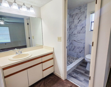 821 Hawaii Avenue Nw - Photo Thumbnail 9