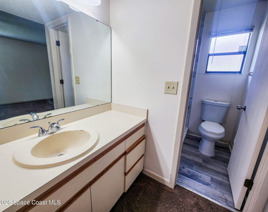821 Hawaii Avenue Nw - Photo Thumbnail 10