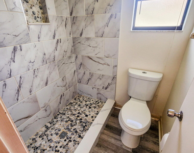 821 Hawaii Avenue Nw - Photo Thumbnail 11