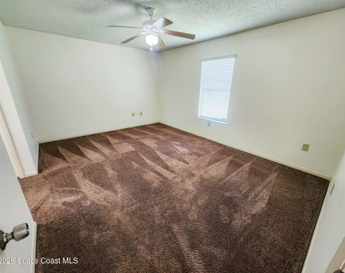 821 Hawaii Avenue Nw - Photo Thumbnail 15