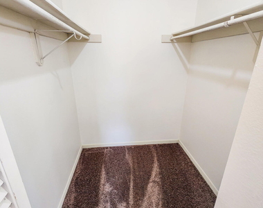 821 Hawaii Avenue Nw - Photo Thumbnail 13