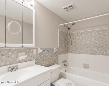230 Columbia Drive - Photo Thumbnail 5