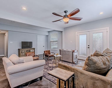 2422 Truxillo Street - Photo Thumbnail 11