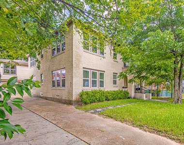2422 Truxillo Street - Photo Thumbnail 3